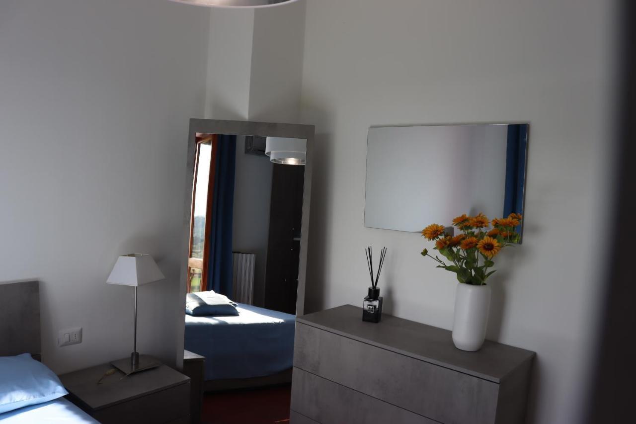 Con Camino In Centro Storico Apartment